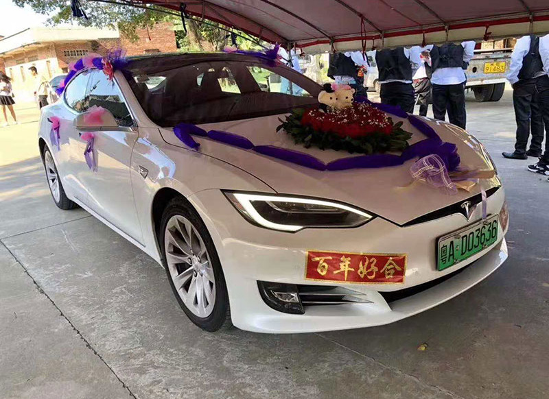 广州结婚租赁出租特斯拉婚庆头车_广州租车包车用车 首选广州蓝图租车公司