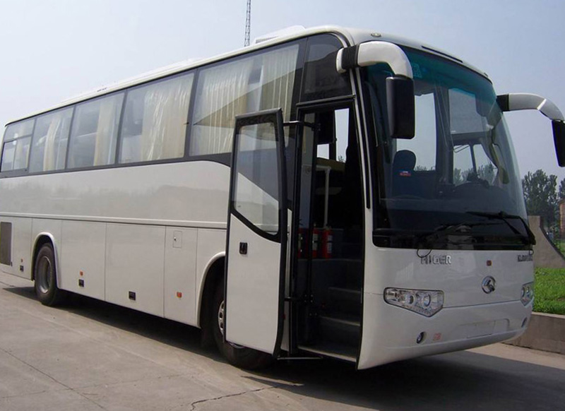 广州市企业团建外出旅游30-40人座大巴车配带司机包车
