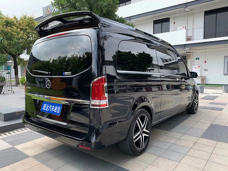广州带司机出租高配高顶奔驰V260L高端7座商务车租赁,广州哪里有豪华奔驰商务车出租?_广州租车包车用车 首选广州现达租车公司